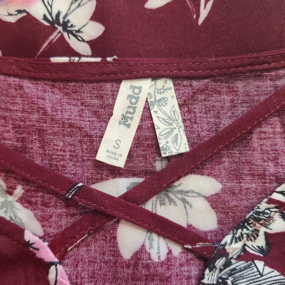 Mudd Small Burgundy Red White Pink Floral Summer Crop Top with Tie - Picture 7 of 9